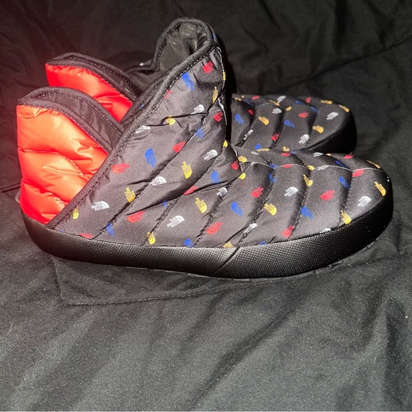The North Face Black Quilted Loafers with Multicolor Accents - Picture 2 of 8
